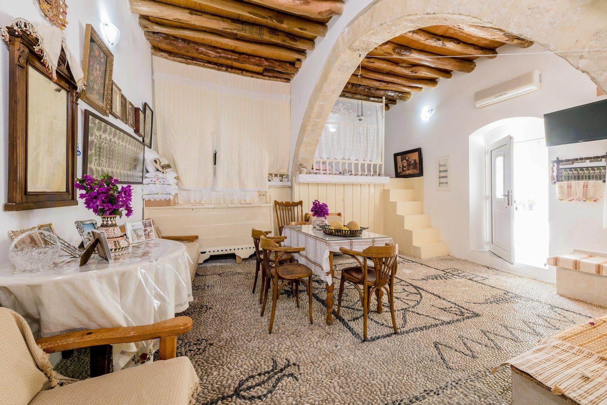 אפאנטו Kamariko Traditional House מראה חיצוני תמונה